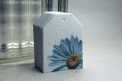 white seed paper tags